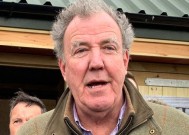 杰里米·克拉克森(Jeremy Clarkson)批准了议会在Diddly蹲下农场的新项目