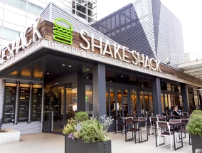 Shake Shack第二季度:增长前景和业务表现洞察